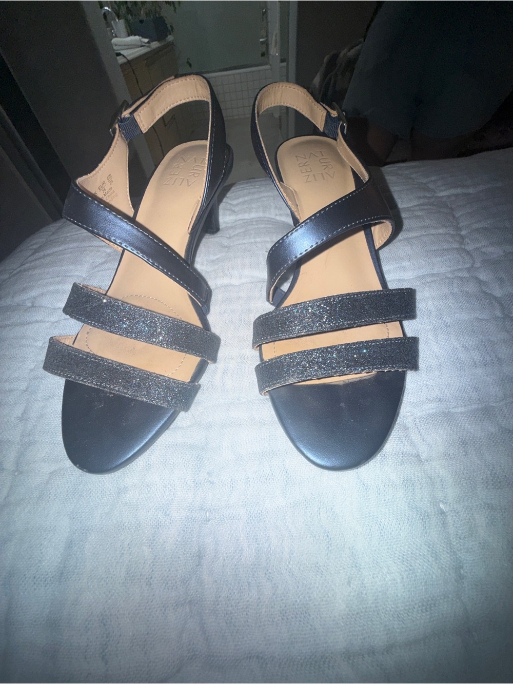 Women's Navy Naturalizer Low Heel Dress Sandals 8.5